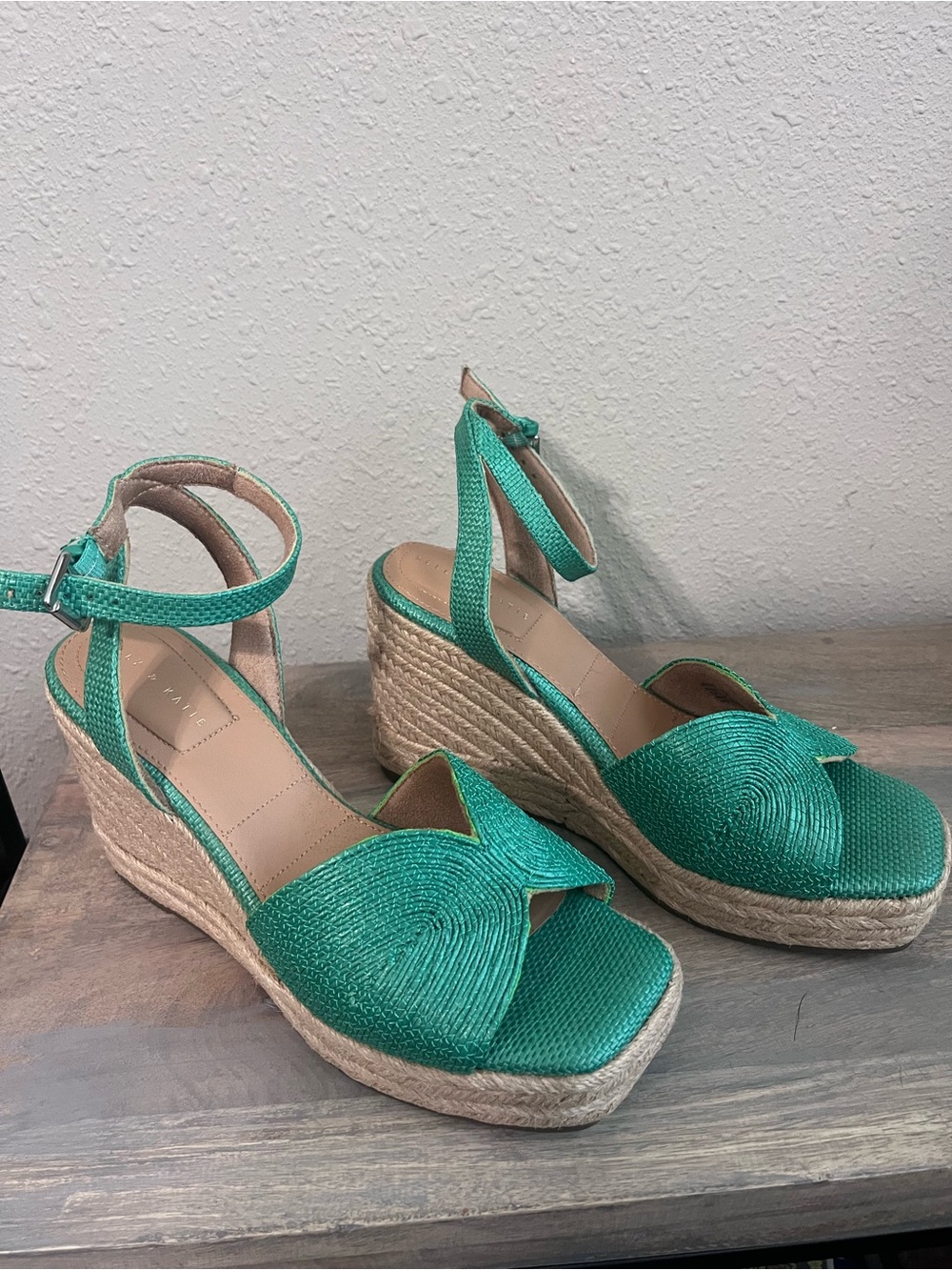Kelly & Katie Emerald Green Espadrille Wedge Sandals | Ankle Strap | Size 10